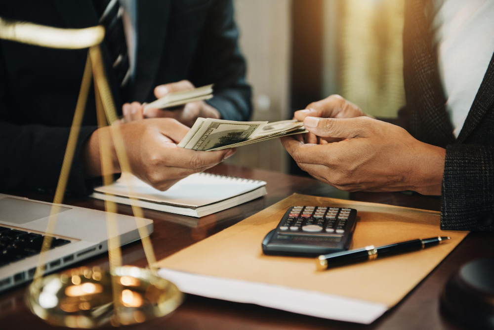 What Is the Highest Salary for a Family Lawyer in Winter Park?